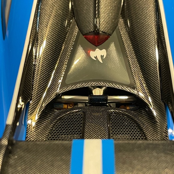 1:18 scale resin Frontiart Keonigsegg Agera RS. - Picture 8 of 10